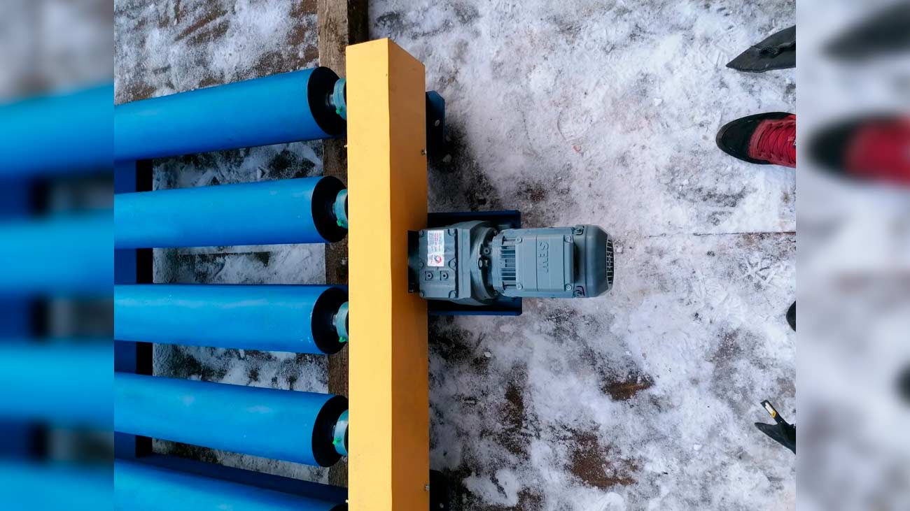 Рольганг приводной В-2800= L-1250,=L-2250 и конвейер 4-х цепной В-2250 для мебельной фабрики, Кировская область